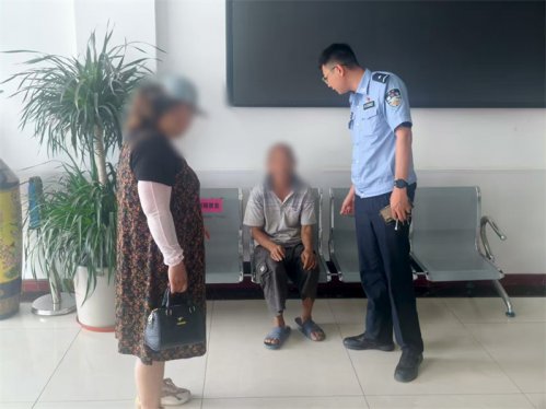 与高温赛跑!胶州公安5小时寻回走失老人