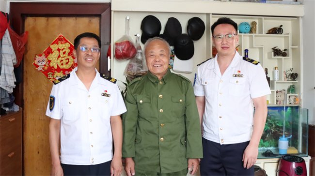 青岛城运胶州交通发展集团积极开展 “八一”建军节系列活动