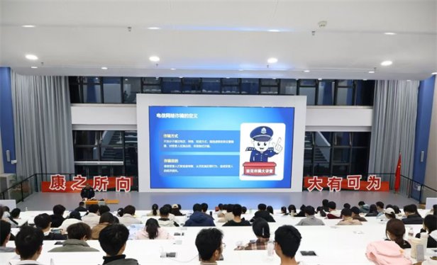 青岛城阳公安:多样宣传齐上阵,共“话”安全不停歇